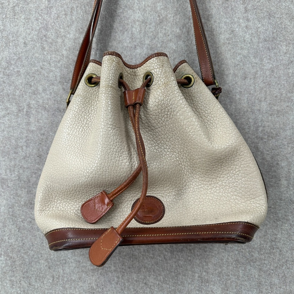 Dooney & Bourke Vintage Off‎ White Leather Drawstring Bucket Shoulder Bag - Picture 3 of 10